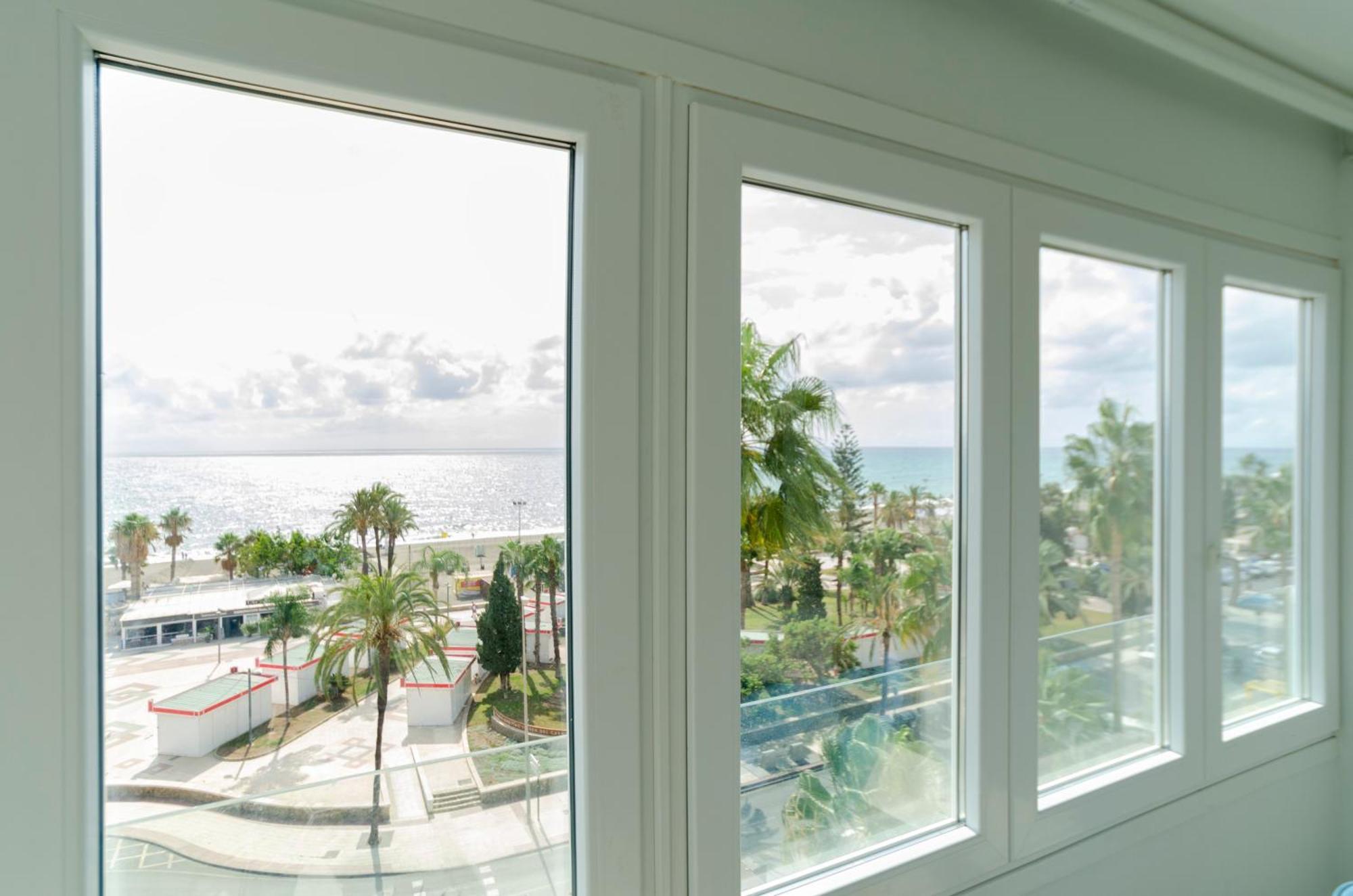 A&C Vistas Al Mar Luxury Apartment Torre Del Mar Exterior foto